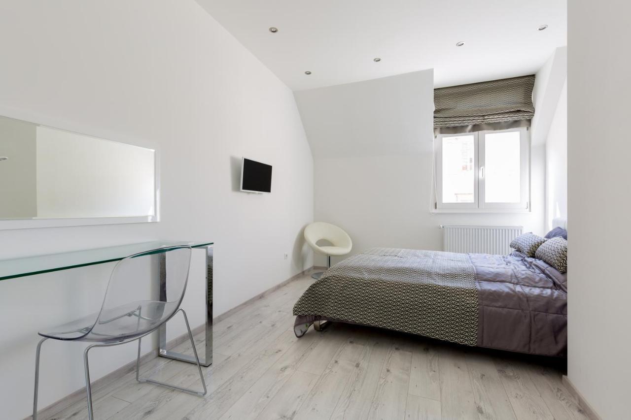 Square 2 Bedrooms - Michaelides Residences Apartment *