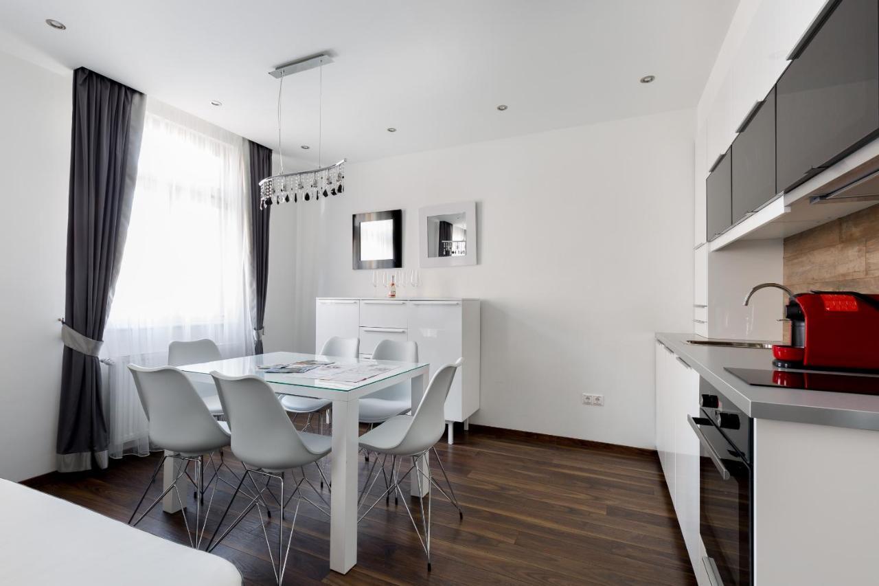 Square 2 Bedrooms - Michaelides Residences Appartamento