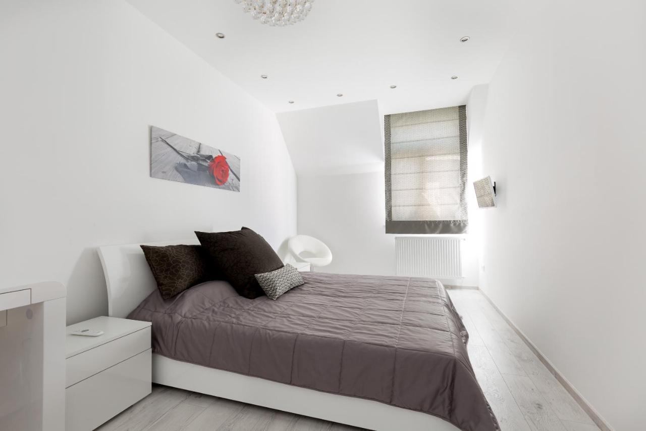 Square 2 Bedrooms - Michaelides Residences Appartamento