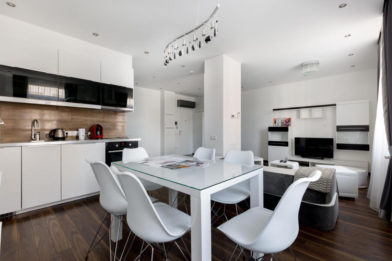 Square 2 Bedrooms - Michaelides Residences Appartamento